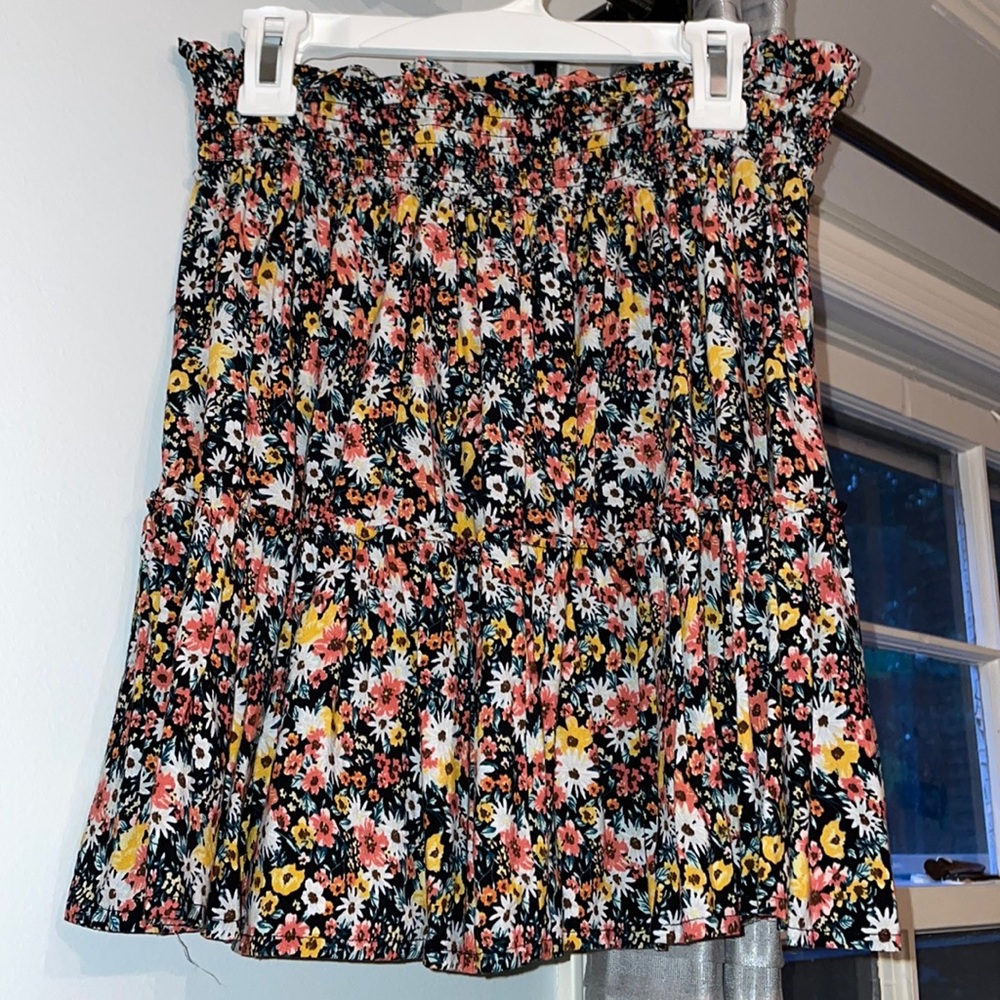 Floral teared mini skirt